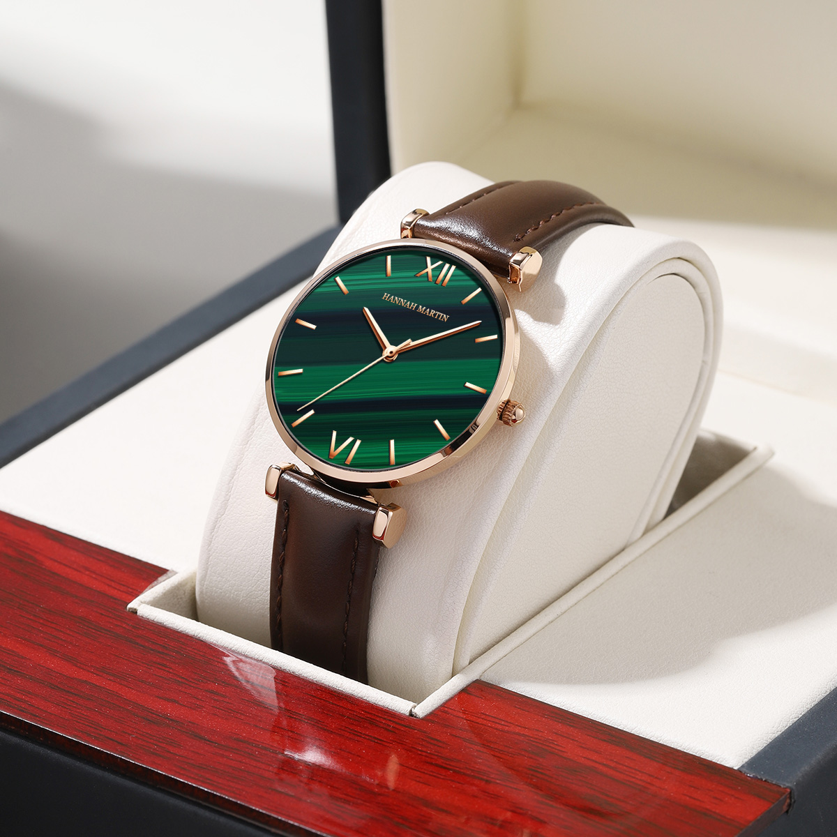 Stones Watches & Jewelry In Sweden Ab - 2024 nieuwe dameshorloge met quartz groene